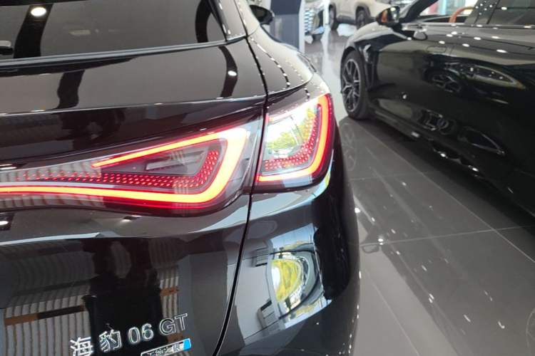 Used BYD Seal 06GT 2025 Intelligent Driving Version 605 Heatwave Edition Exterior 3