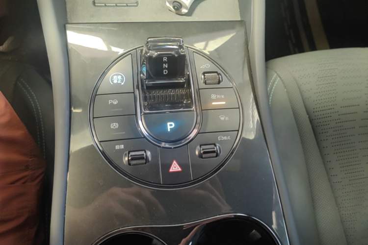Used BYD Seal 06GT 2025 Intelligent Driving Version 605 Heatwave Edition Gear Lever