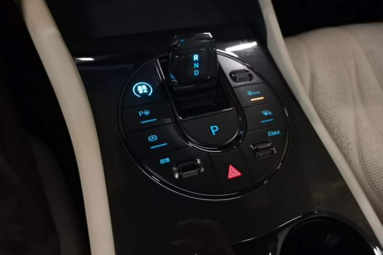Used BYD Seal 06GT 2025 Intelligent Driving Version 505 Wave Edition Gear Lever