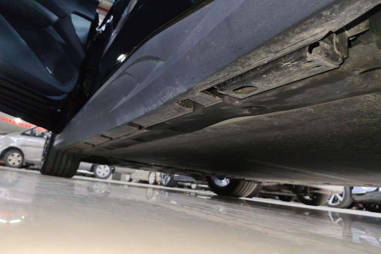 Used BYD Seal 06GT 2025 550 All-Wheel-Drive Heatwave Edition Left Side Sill