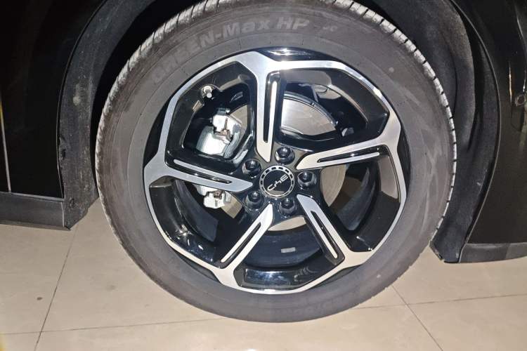 Used BYD Seal 06GT 2025 Intelligent Driving Version 505 Wave Plus Edition Right Front Wheel Hub