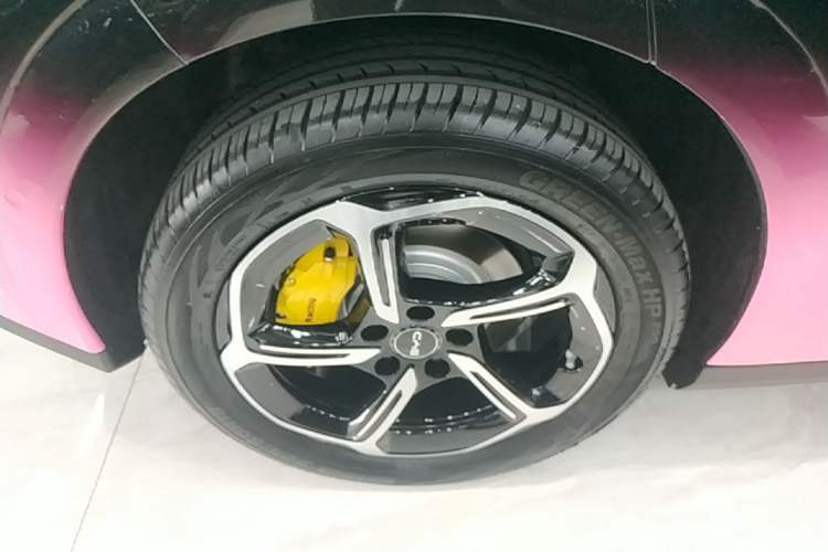 Used BYD Seal 06GT 2025 Intelligent Driving Version 505 Wave Plus Edition Right Rear Wheel Hub