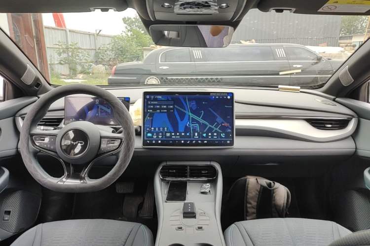 Used BYD Seal 06GT 2025 Intelligent Driving Version 505 Wave Plus Edition Center Console