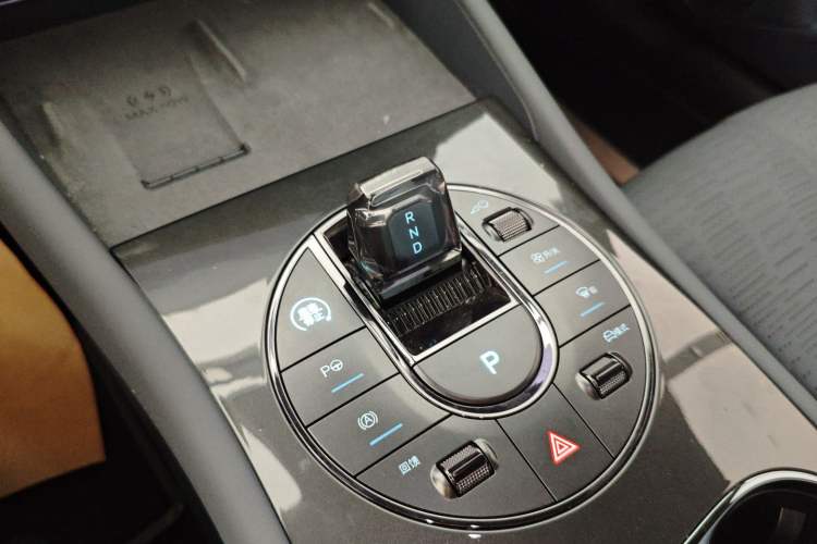Used BYD Seal 06GT 2025 Intelligent Driving Version 605 Heatwave Edition Gear Lever