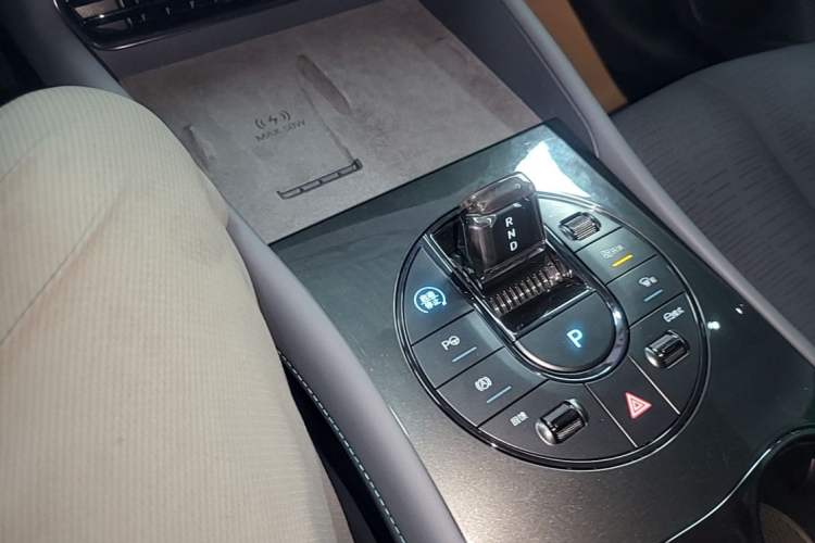 Used BYD Seal 06GT 2025 Intelligent Driving Version 605 Heatwave Edition Gear Lever