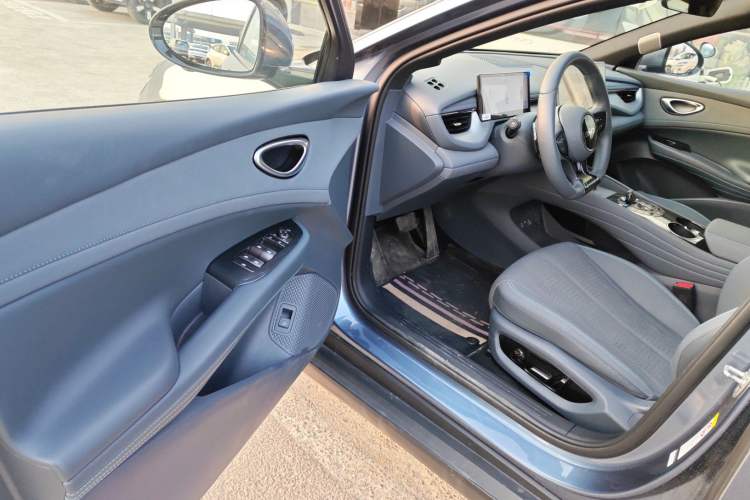 Used BYD Seal 06GT 2025 Intelligent Driving Version 605 Heatwave Edition Interior 3