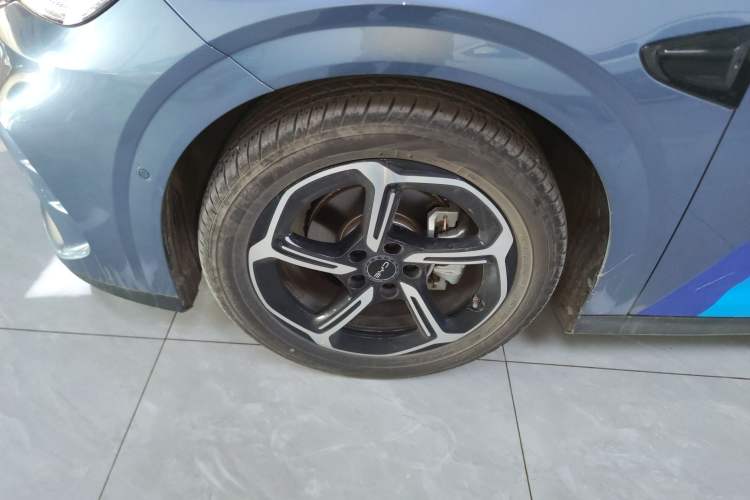 Used BYD Seal 06GT 2025 Intelligent Driving Version 605 Heatwave Edition Left Front Wheel Hub