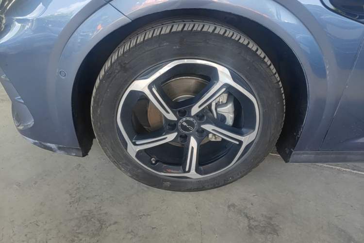 Used BYD Seal 06GT 2025 Intelligent Driving Version 605 Heatwave Edition Left Front Wheel Hub