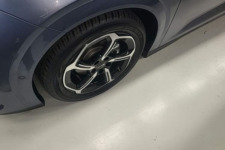 Used BYD Seal 06GT 2025 Intelligent Driving Version 605 Heatwave Edition Left Front Wheel Hub
