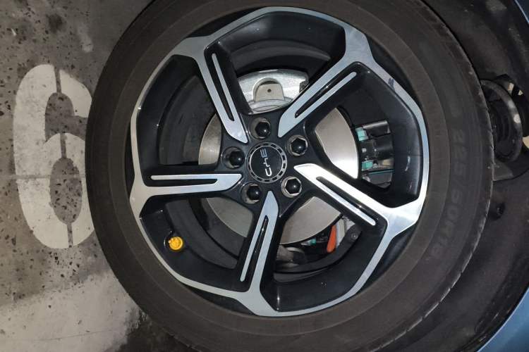 Used BYD Seal 06GT 2025 Intelligent Driving Version 505 Wave Plus Edition Right Front Wheel Hub