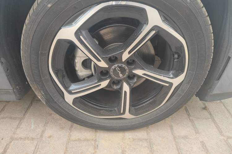 Used BYD Seal 06GT 2025 605 Heatwave Edition Right Front Wheel Hub