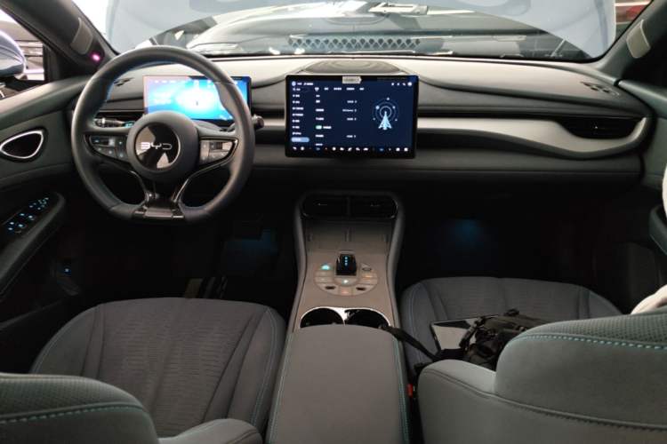 Used BYD Seal 06GT 2025 Intelligent Driving Version 505 Wave Edition Center Console