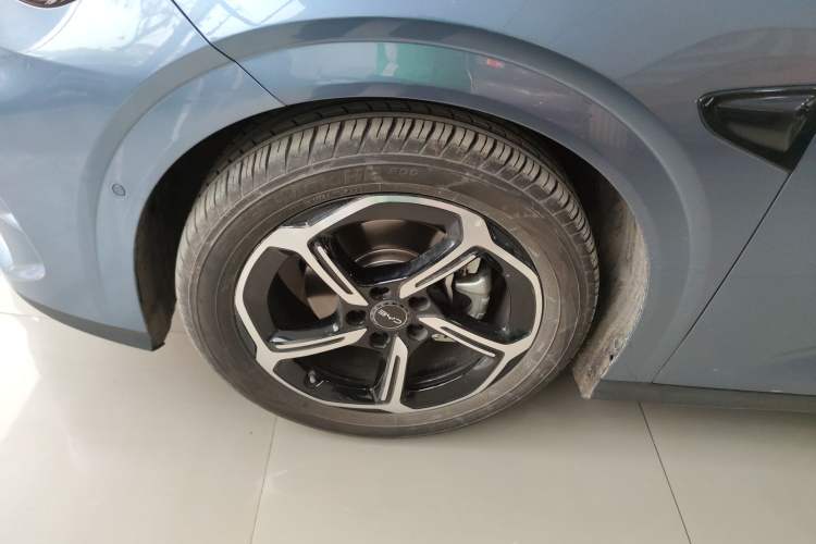 Used BYD Seal 06GT 2025 Intelligent Driving Version 605 Heatwave Edition Left Front Wheel Hub