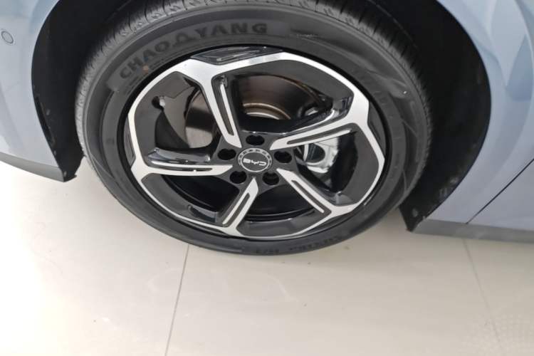 Used BYD Seal 06GT 2025 Intelligent Driving Version 605 Heatwave Edition Left Front Wheel Hub