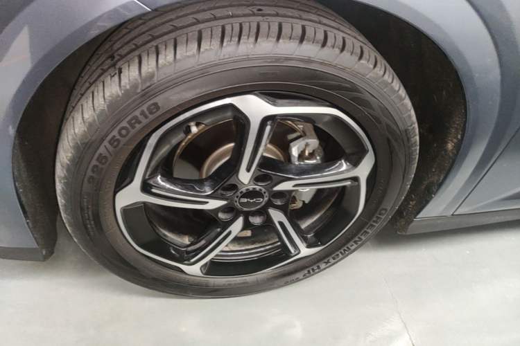 Used BYD Seal 06GT 2025 Intelligent Driving Version 505 Wave Plus Edition Left Front Wheel Hub