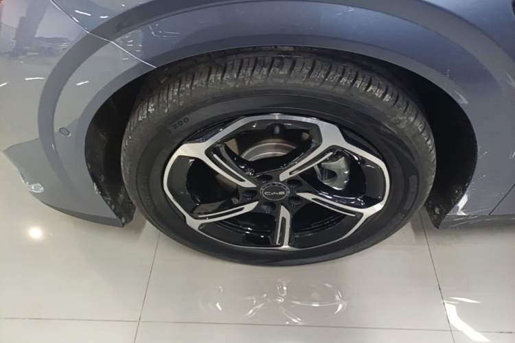Used BYD Seal 06GT 2025 605 Heatwave Edition Left Front Wheel Hub