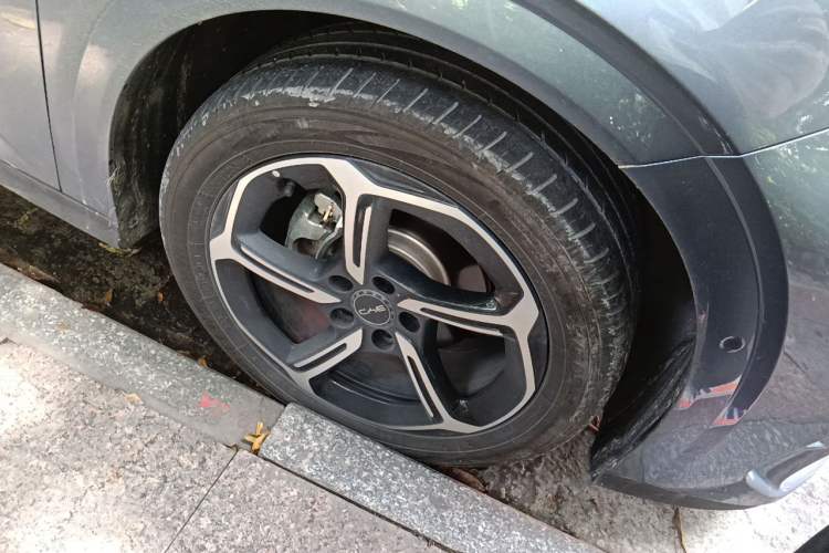 Used BYD Seal 06GT 2025 505 Wave Plus Edition Right Front Wheel Hub