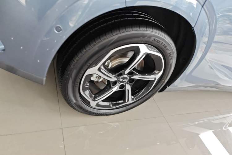 Used BYD Seal 06GT 2025 Intelligent Driving Version 605 Heatwave Edition Right Rear Wheel Hub