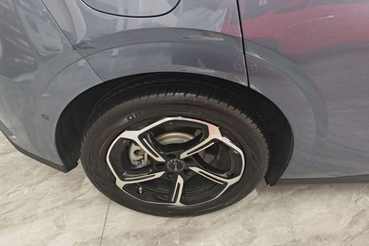 Used BYD Seal 06GT 2025 Intelligent Driving Version 505 Wave Plus Edition Right Rear Wheel Hub