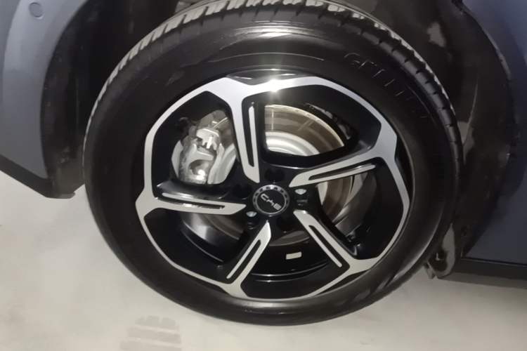 Used BYD Seal 06GT 2025 605 Heatwave Edition Right Rear Wheel Hub