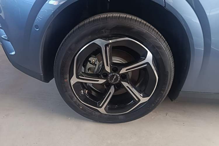 Used BYD Seal 06GT 2025 Intelligent Driving Version 505 Wave Plus Edition Right Rear Wheel Hub
