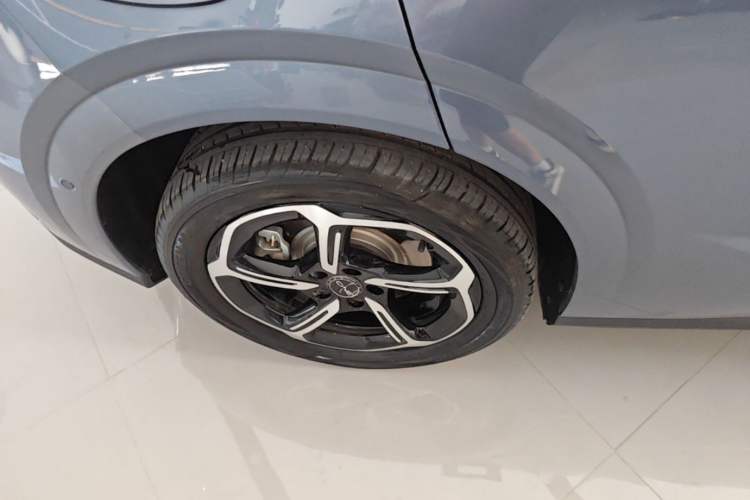 Used BYD Seal 06GT 2025 605 Heatwave Edition Right Rear Wheel Hub