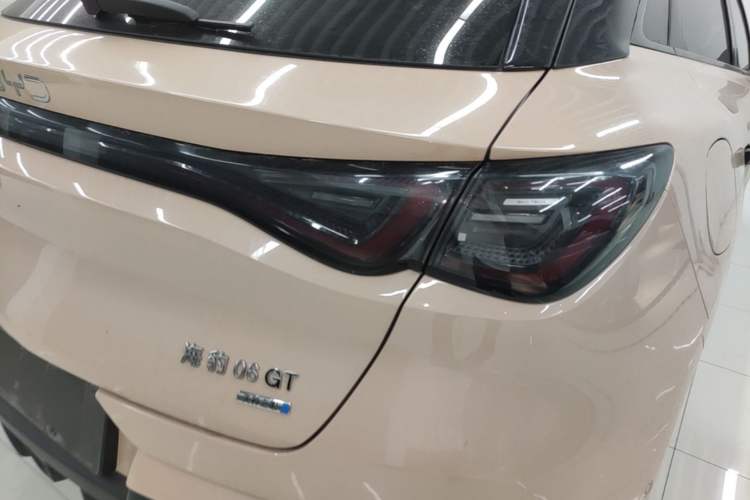 Used BYD Seal 06GT 2025 Intelligent Driving Version 550 All-Wheel Drive Heatwave Edition Exterior 3