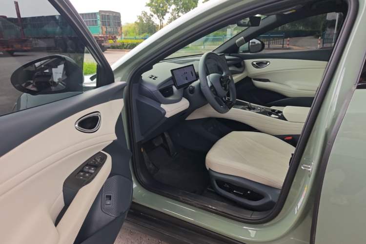 Used BYD Seal 06GT 2025 605 Heatwave Edition Driver Seat