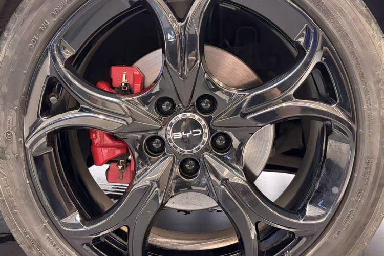 Used BYD Seal 06GT 2025 550 All-Wheel-Drive Heatwave Edition Exterior 2