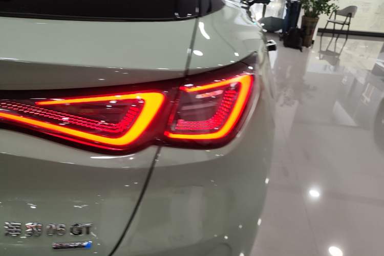 Used BYD Seal 06GT 2025 Intelligent Driving Version 605 Heatwave Edition Exterior 3