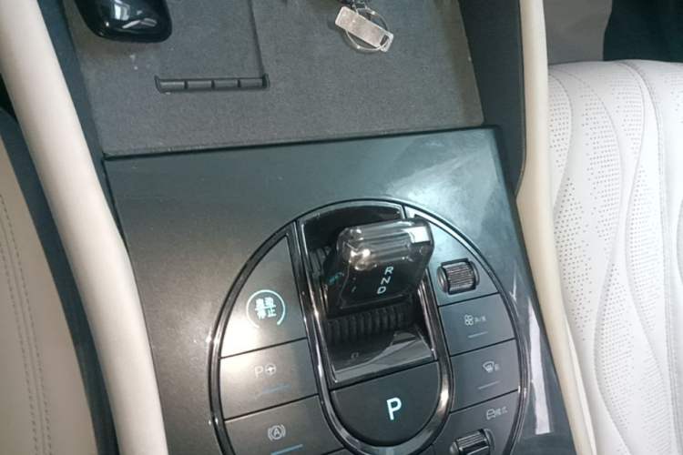 Used BYD Seal 06GT 2025 Intelligent Driving Version 505 Wave Plus Edition Gear Lever