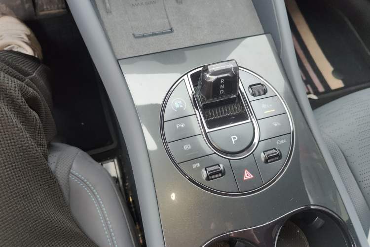 Used BYD Seal 06GT 2025 Intelligent Driving Version 605 Heatwave Edition Gear Lever