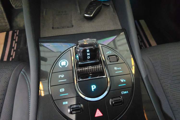 Used BYD Seal 06GT 2025 Intelligent Driving Version 605 Heatwave Edition Gear Lever