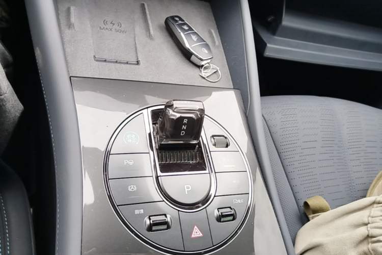 Used BYD Seal 06GT 2025 Intelligent Driving Version 605 Heatwave Edition Gear Lever