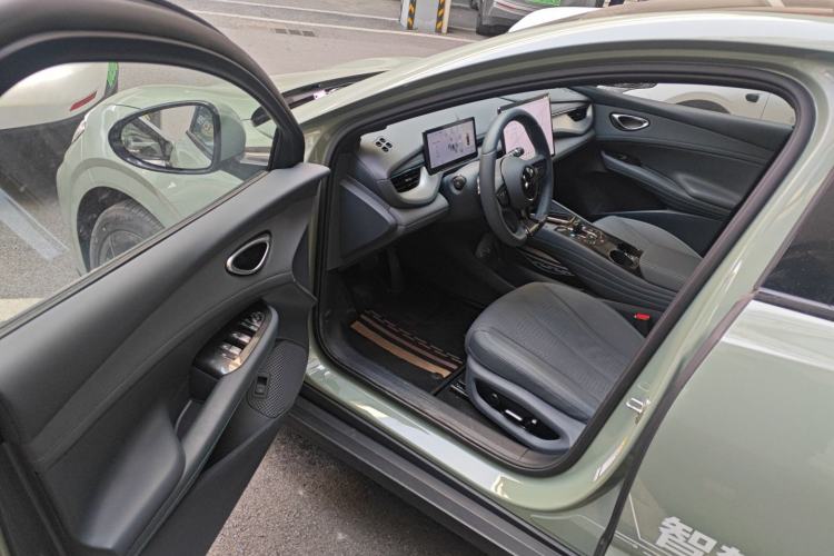 Used BYD Seal 06GT 2025 Intelligent Driving Version 550 All-Wheel Drive Heatwave Edition Interior 3