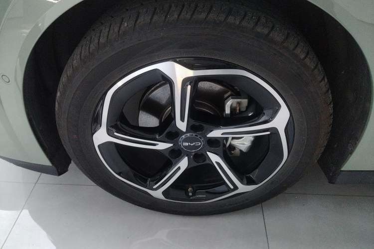 Used BYD Seal 06GT 2025 Intelligent Driving Version 605 Heatwave Edition Left Front Wheel Hub