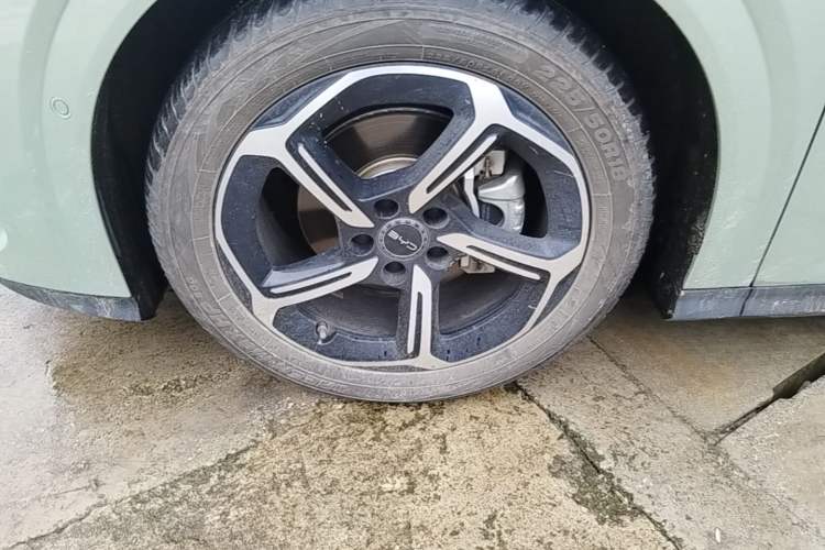 Used BYD Seal 06GT 2025 Intelligent Driving Version 605 Heatwave Edition Left Front Wheel Hub