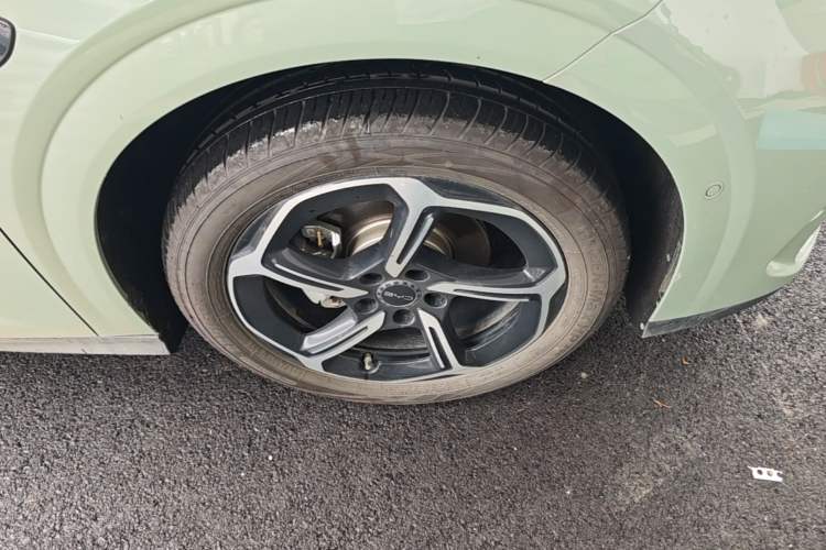 Used BYD Seal 06GT 2025 Intelligent Driving Version 505 Wave Edition Right Front Wheel Hub