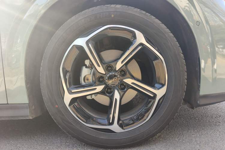 Used BYD Seal 06GT 2025 505 Wave Plus Edition Right Front Wheel Hub