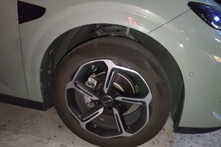 Used BYD Seal 06GT 2025 Intelligent Driving Version 505 Wave Edition Right Front Wheel Hub