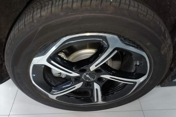 Used BYD Seal 06GT 2025 Intelligent Driving Version 505 Wave Plus Edition Right Rear Wheel Hub