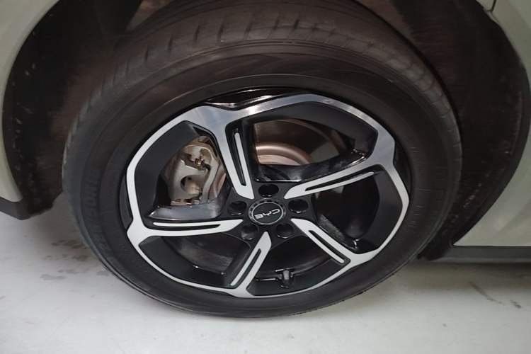 Used BYD Seal 06GT 2025 505 Wave Plus Edition Right Rear Wheel Hub