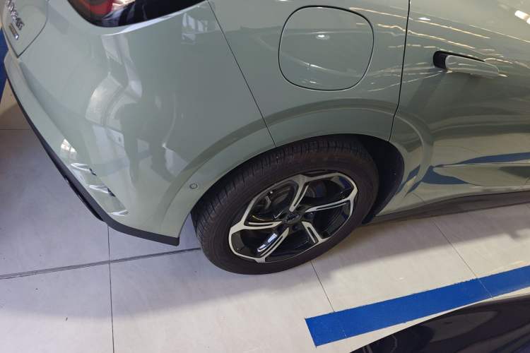 Used BYD Seal 06GT 2025 Intelligent Driving Version 605 Heatwave Edition Right Rear Wheel Hub
