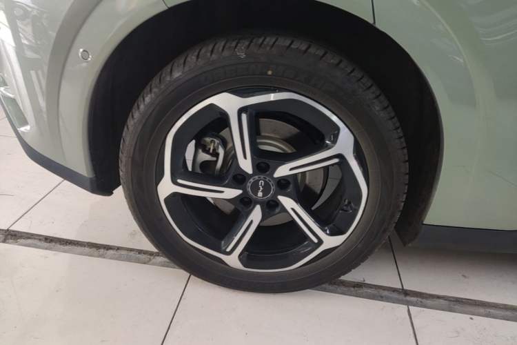 Used BYD Seal 06GT 2025 505 Wave Plus Edition Right Rear Wheel Hub