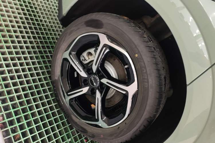 Used BYD Seal 06GT 2025 Intelligent Driving Version 605 Heatwave Edition Right Rear Wheel Hub