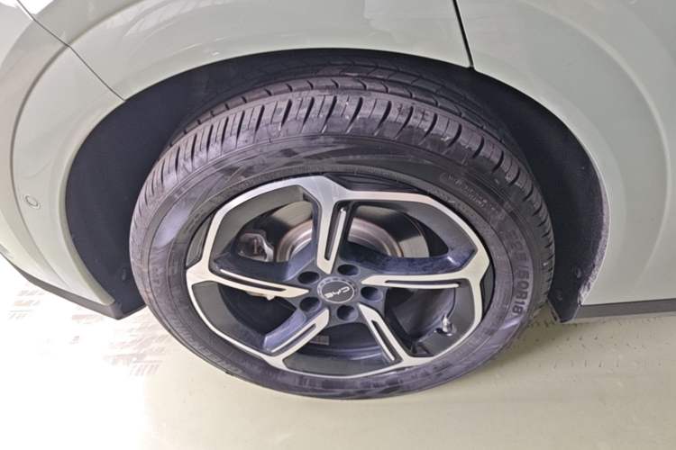 Used BYD Seal 06GT 2025 Intelligent Driving Version 605 Heatwave Edition Right Rear Wheel Hub