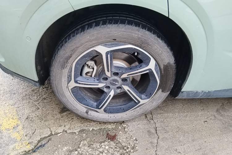 Used BYD Seal 06GT 2025 Intelligent Driving Version 605 Heatwave Edition Right Rear Wheel Hub