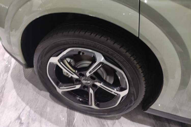 Used BYD Seal 06GT 2025 Intelligent Driving Version 505 Wave Edition Right Rear Wheel Hub