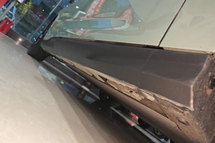 Used BYD Seal 06GT 2025 605 Heatwave Edition Right Side Sill