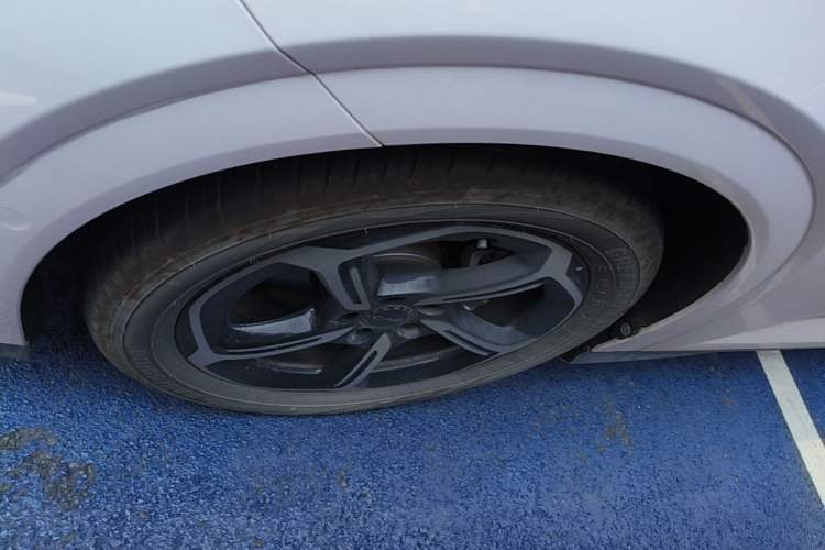 Used BYD Seal 06GT 2025 Intelligent Driving Version 605 Heatwave Edition Left Front Wheel Hub